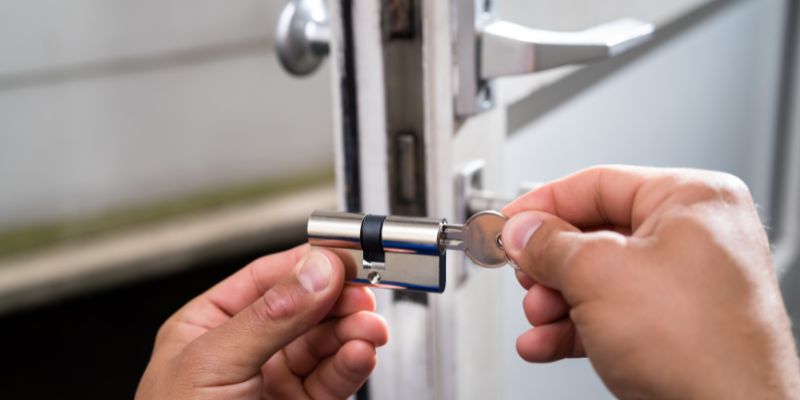 Quando Chamar um Chaveiro Residencial